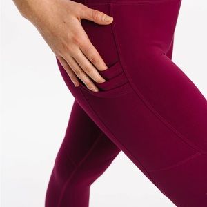 ZYIA Cranberry Tri-Pocket Light n Tight Hi-rise 7/8 24" Size:6-8